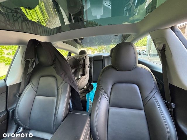 Tesla Model 3 - 25