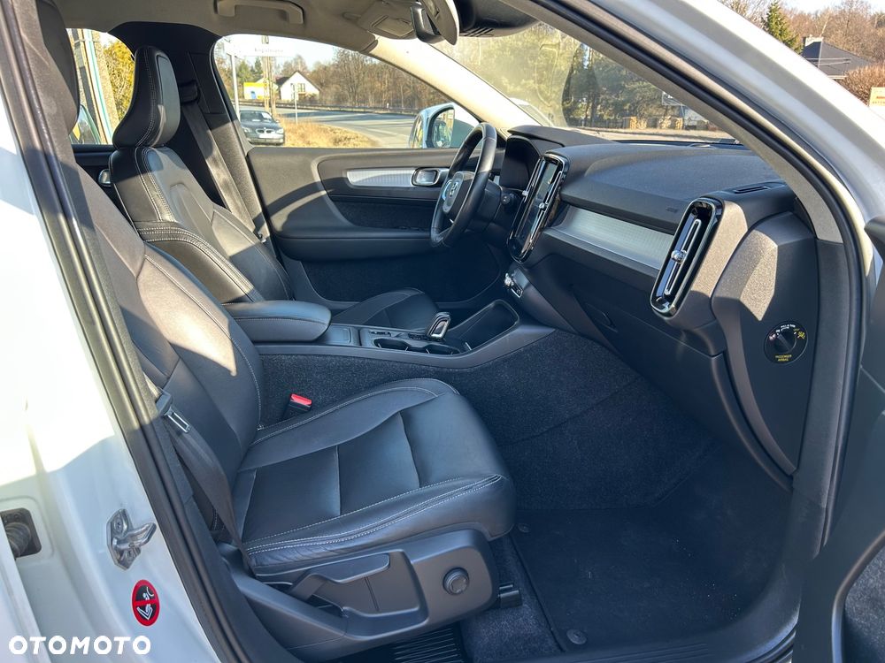 Volvo XC 40 T5 AWD Momentum Pro - 20