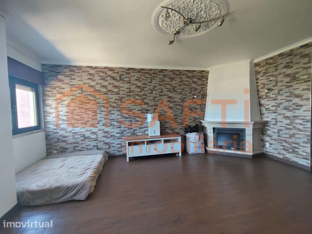 APARTAMENTO T2 COM 100,85mt2 MAIS ARRECADAÇÃO COM 12,50mt2. - Grande imagem: 5/29