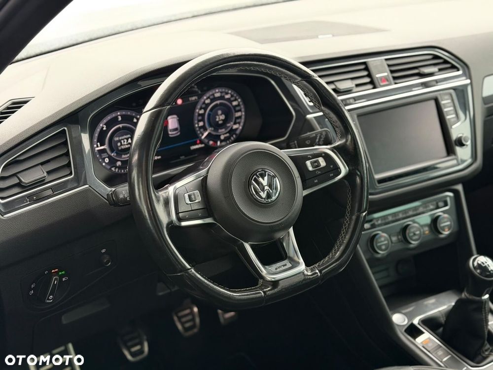 Volkswagen Tiguan - 11