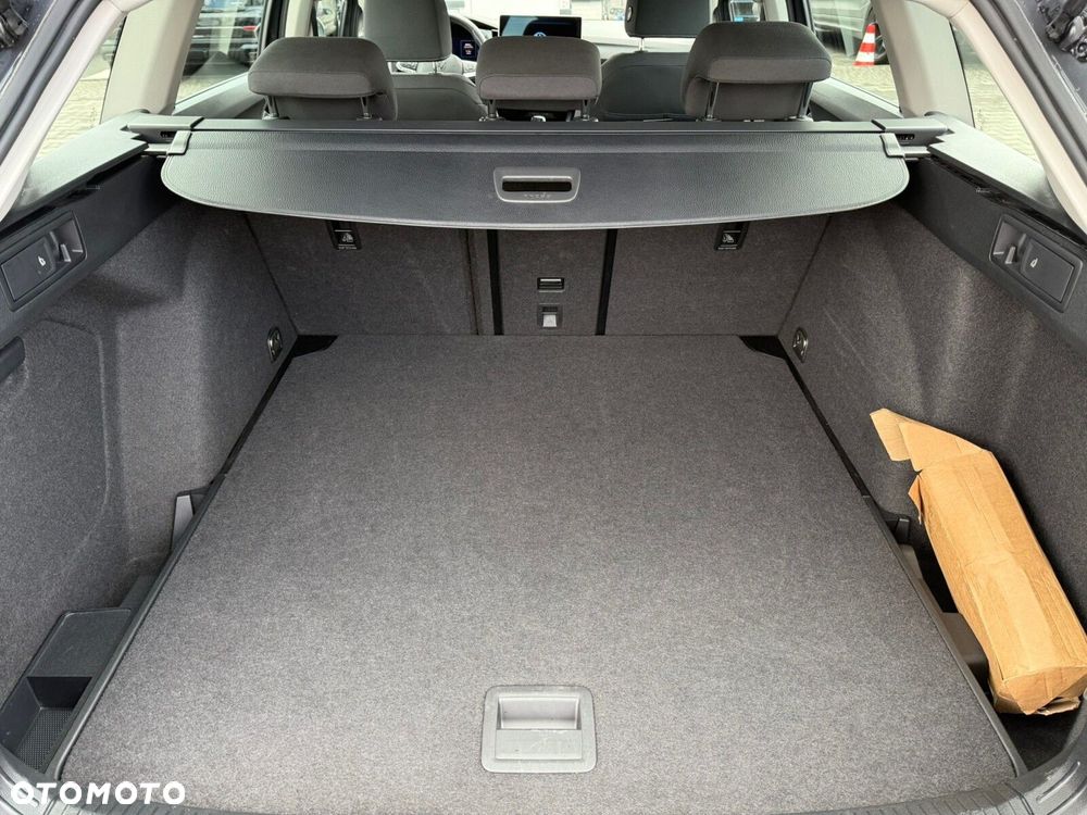Volkswagen Golf Variant - 29