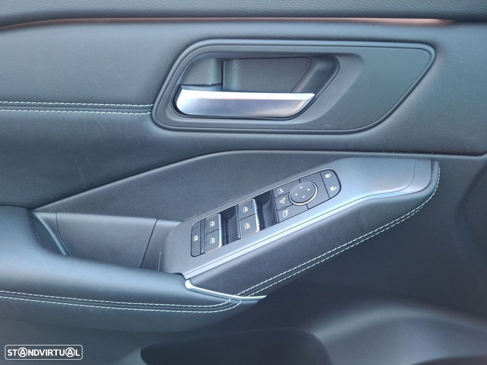 Nissan Qashqai 1.3 DIG-T Advance Xtronic - 24