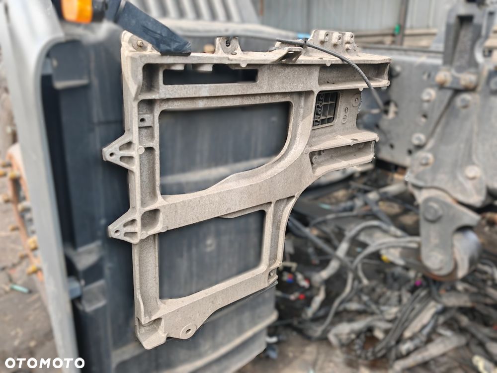 MOCOWANIE WSPORNIK ALUMINIOWY BŁOTNIKA MAN TGX TG3 TGS LEWY - 2