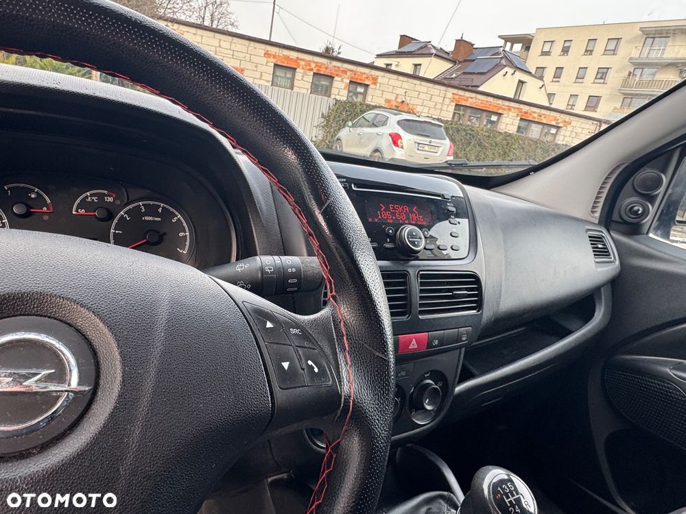 Opel Combo - 17