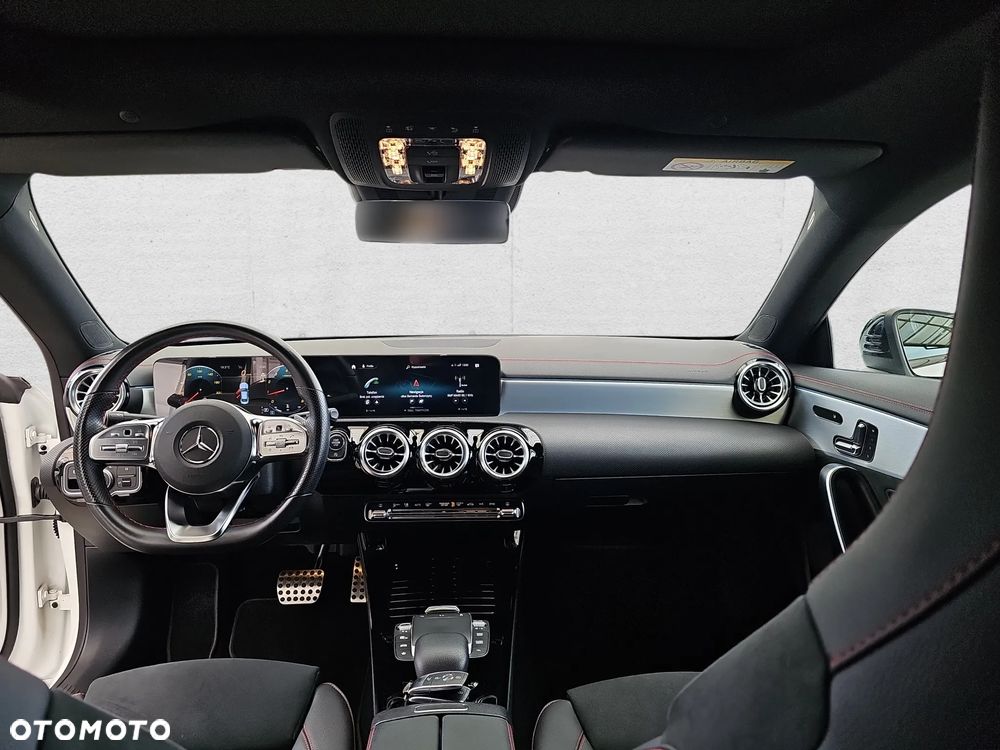 Mercedes-Benz CLA 200 AMG Line 7G-DCT - 18