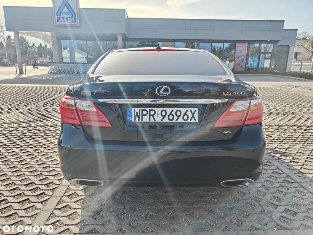 Lexus LS - 4