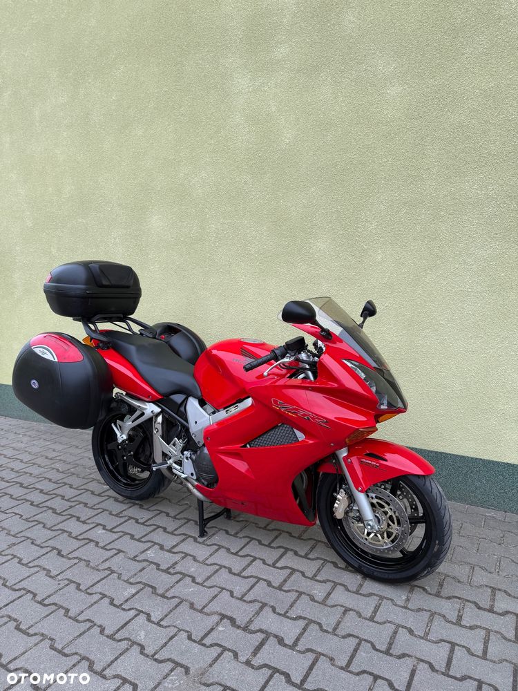 Honda VFR - 2