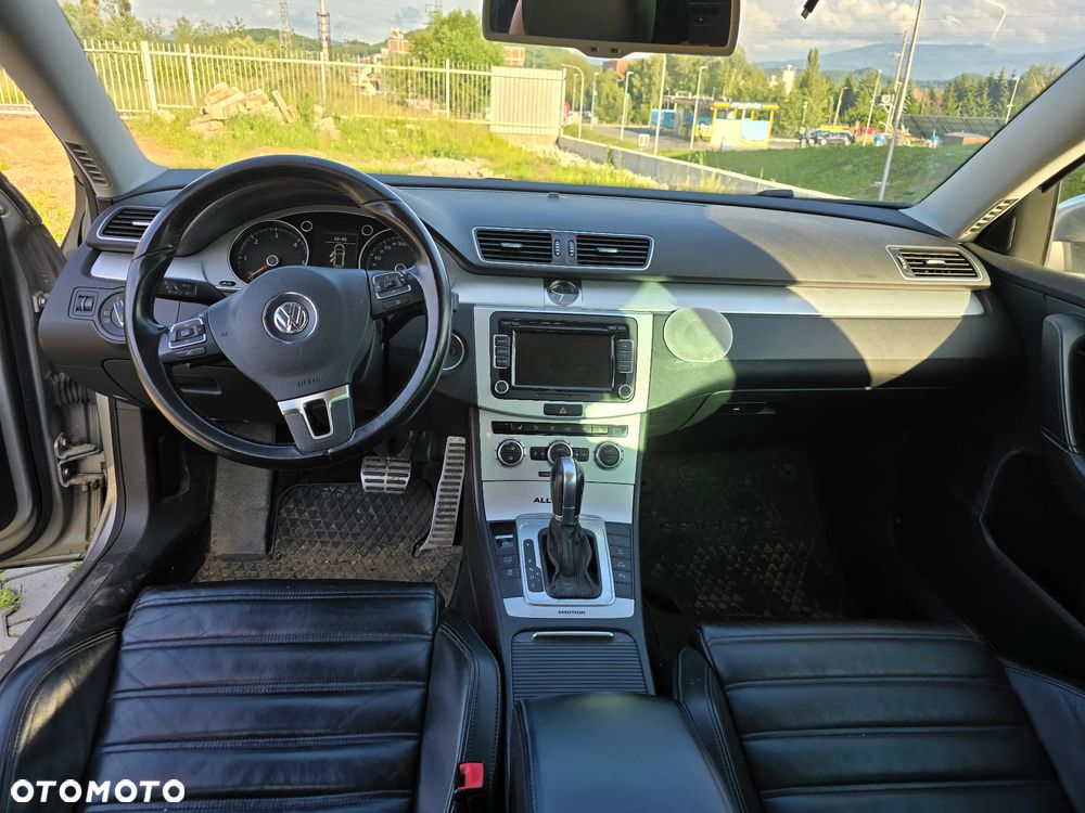 Volkswagen Passat - 18