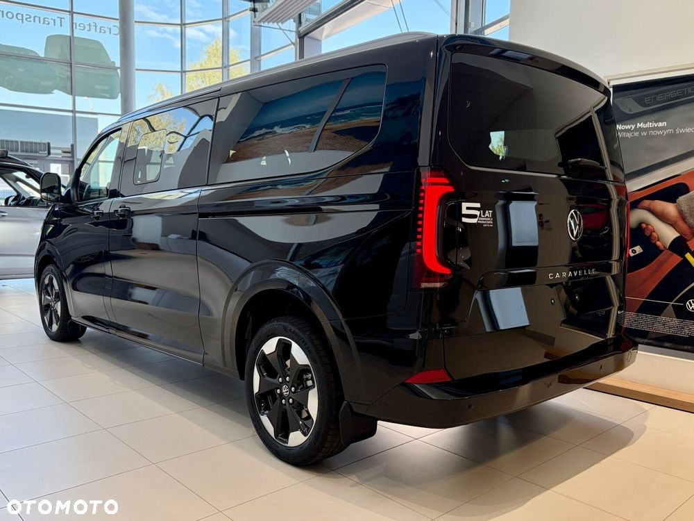 Volkswagen Nowa Caravelle Style silnik: 2,0 l TDI 4MO 170 KM / skrzynia biegów: 8-biegowa automatyczna 4MOTION rozstaw osi: 3500 mm - 17