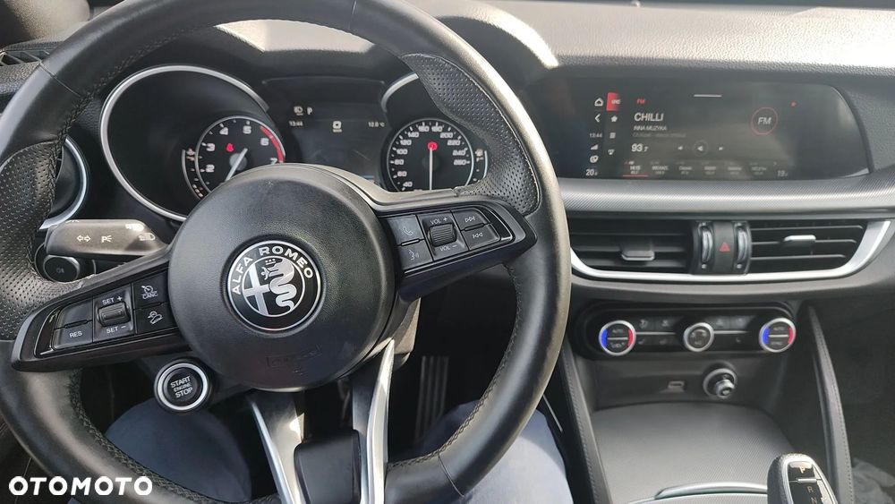 Alfa Romeo Stelvio - 5