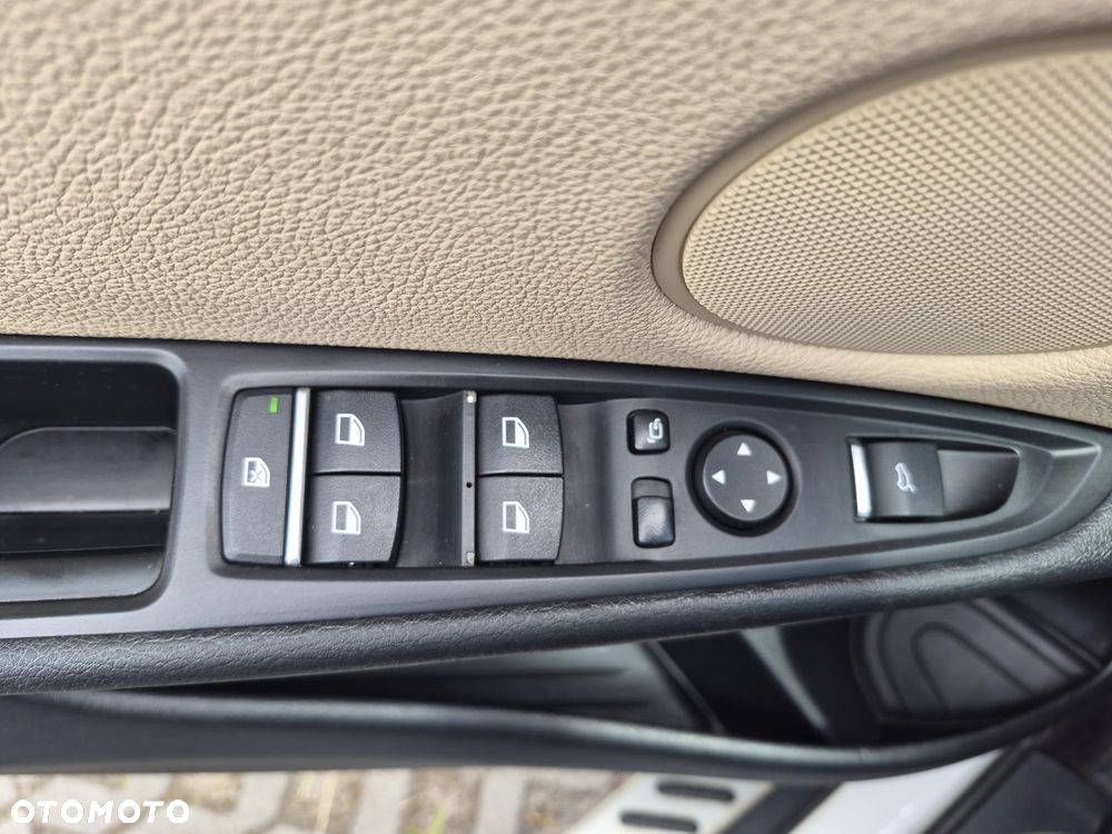 BMW X5 xDrive35i - 11