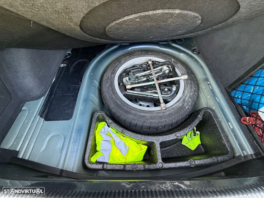 VW Bora 1.9 TDi Highline - 28