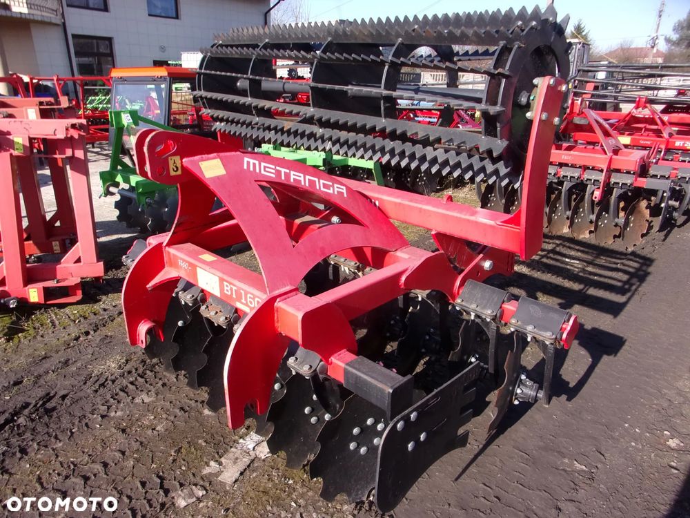Akpil Brona Talerzowa Ciężka Hydraulicznie Składana BTCH 40 Euro-Masz, Brona talerzowa kompaktowa BT250, BT270, BT300 Metanga, Bomet, Euro-Masz; Brona talerzowa mini-simply BT160, BT180, BT200, BT220 Metanga, Euro-Masz, Brona talerzowa 2-walcowa typu "V", 4-walcowa typu "X" Bomet, Akpil - 28