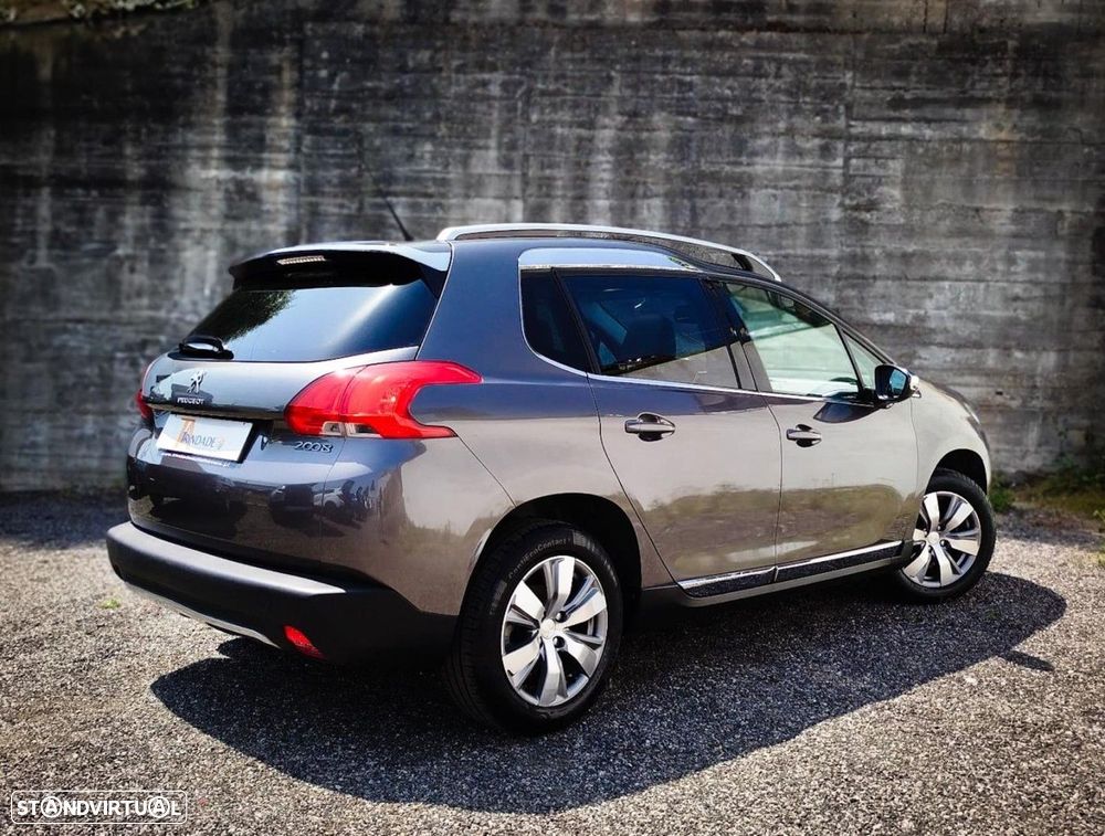 Peugeot 2008 1.2 PureTech Allure - 8