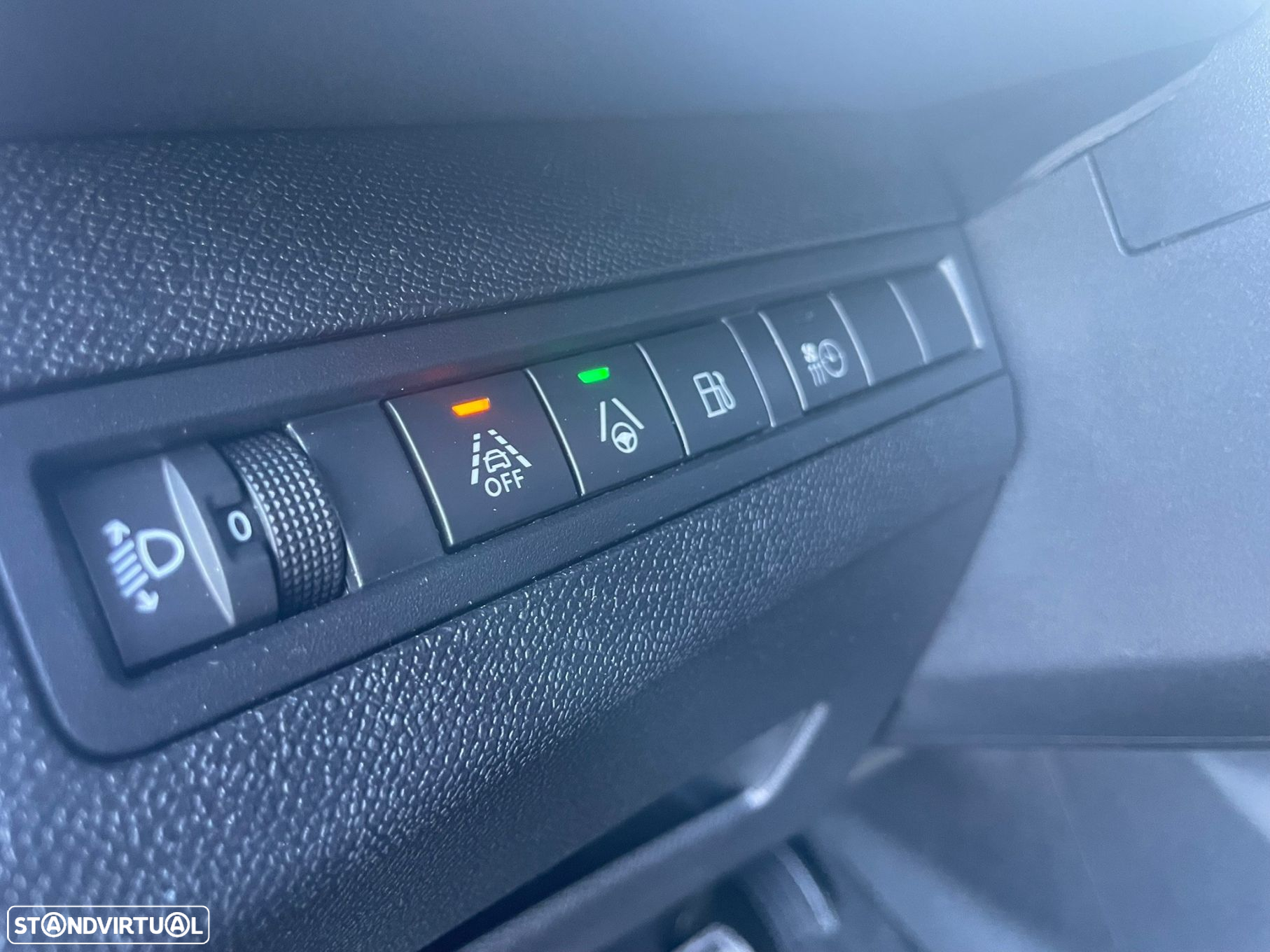 Peugeot 3008 1.6 Hybrid Allure e-EAT8 - 35