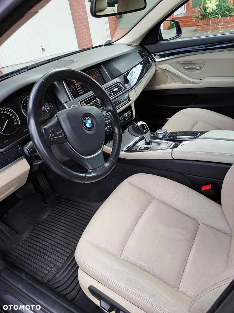 BMW Seria 5 520d xDrive - 9