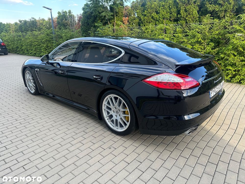 Porsche Panamera Turbo - 18