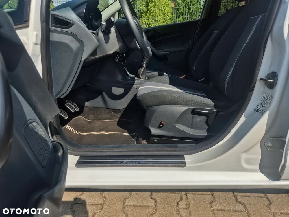 Ford Fiesta 1.25 Titanium - 22