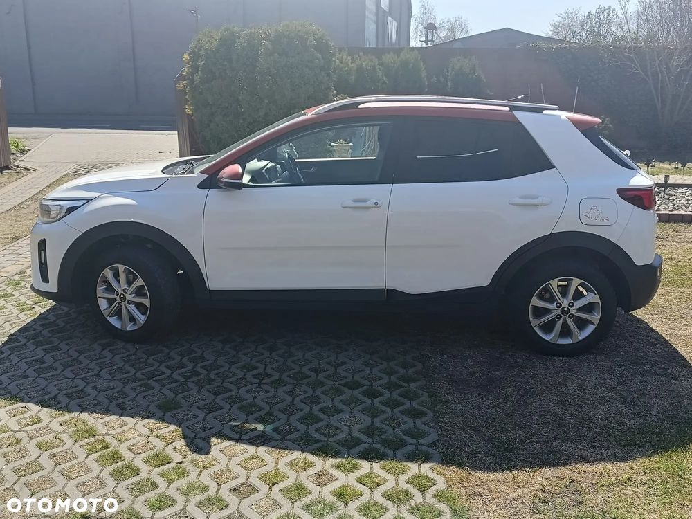 Kia Stonic 1.2 L - 8