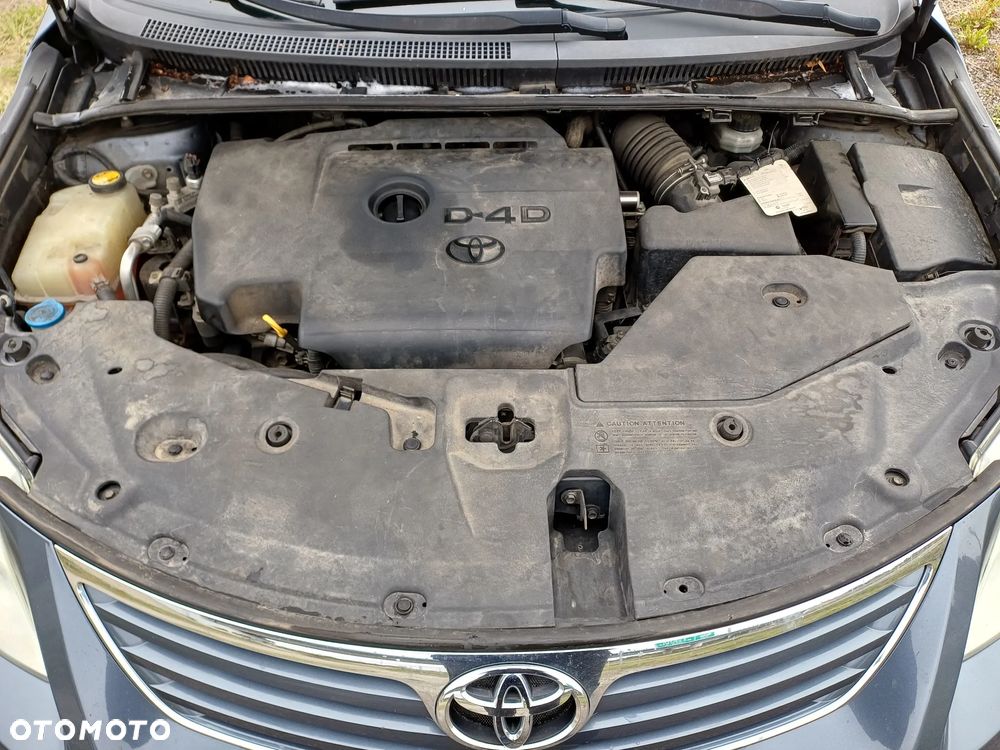 Toyota Avensis - 25