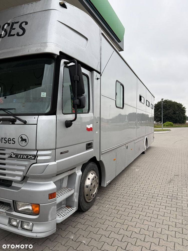 Mercedes-Benz Actros - 4