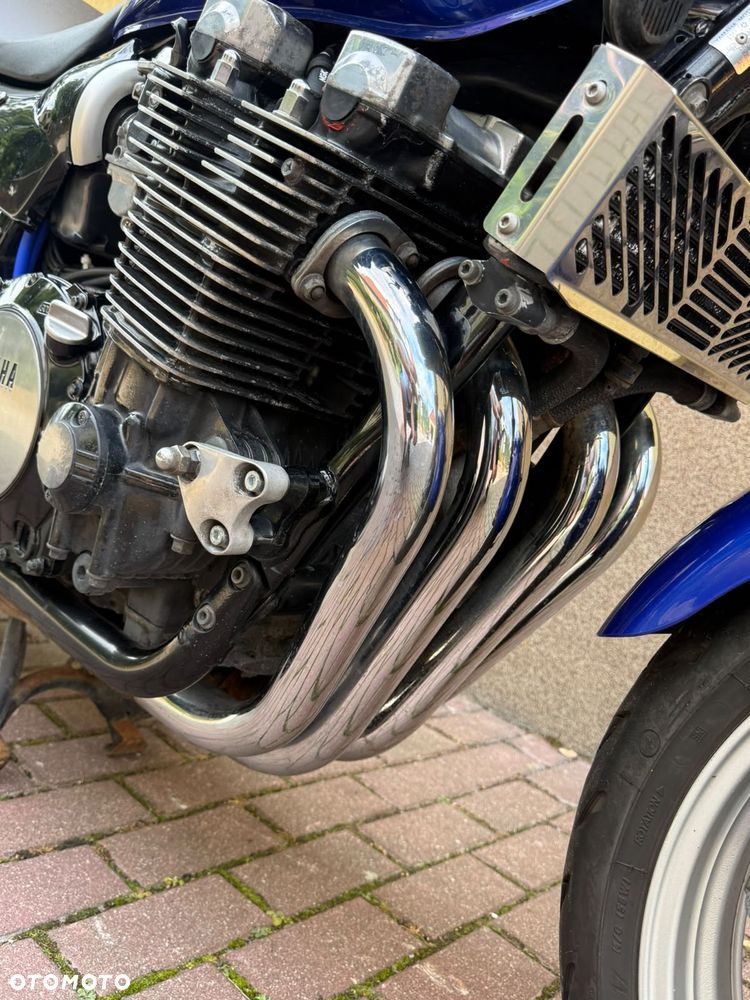 Yamaha XJR - 40