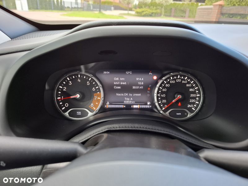 Jeep Renegade ver-1-3-gse-t4-turbo-limited-fwd-s-s - 12