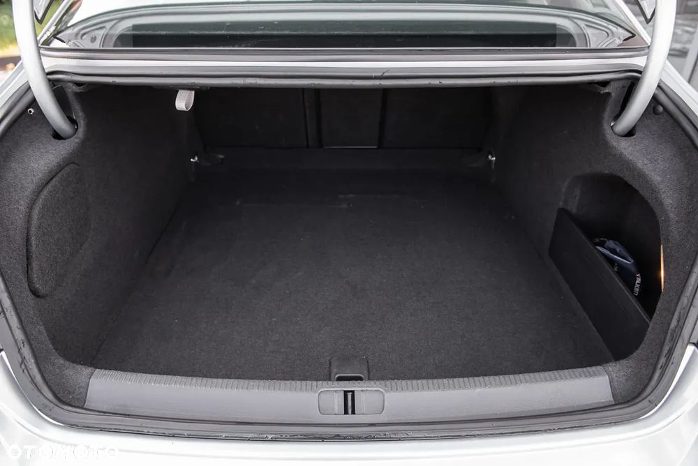 Volkswagen Passat CC 2.0 TSI Exclusive - 28