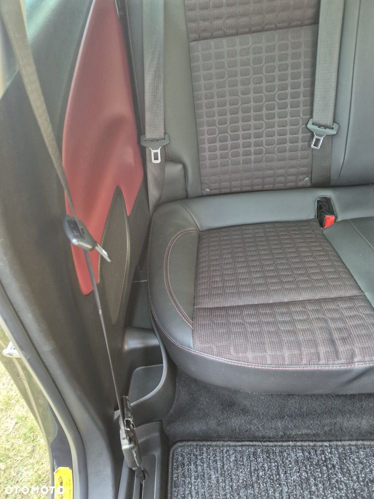 Opel Astra 1.6 Turbo Sport - 17