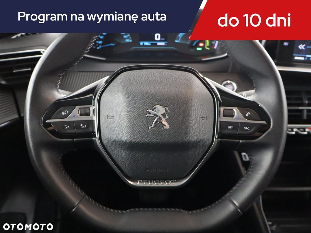 Peugeot 208 - 17