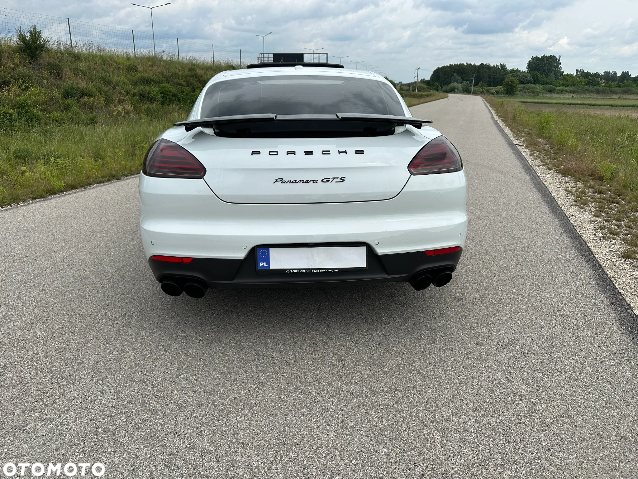 Porsche Panamera GTS PDK - 10