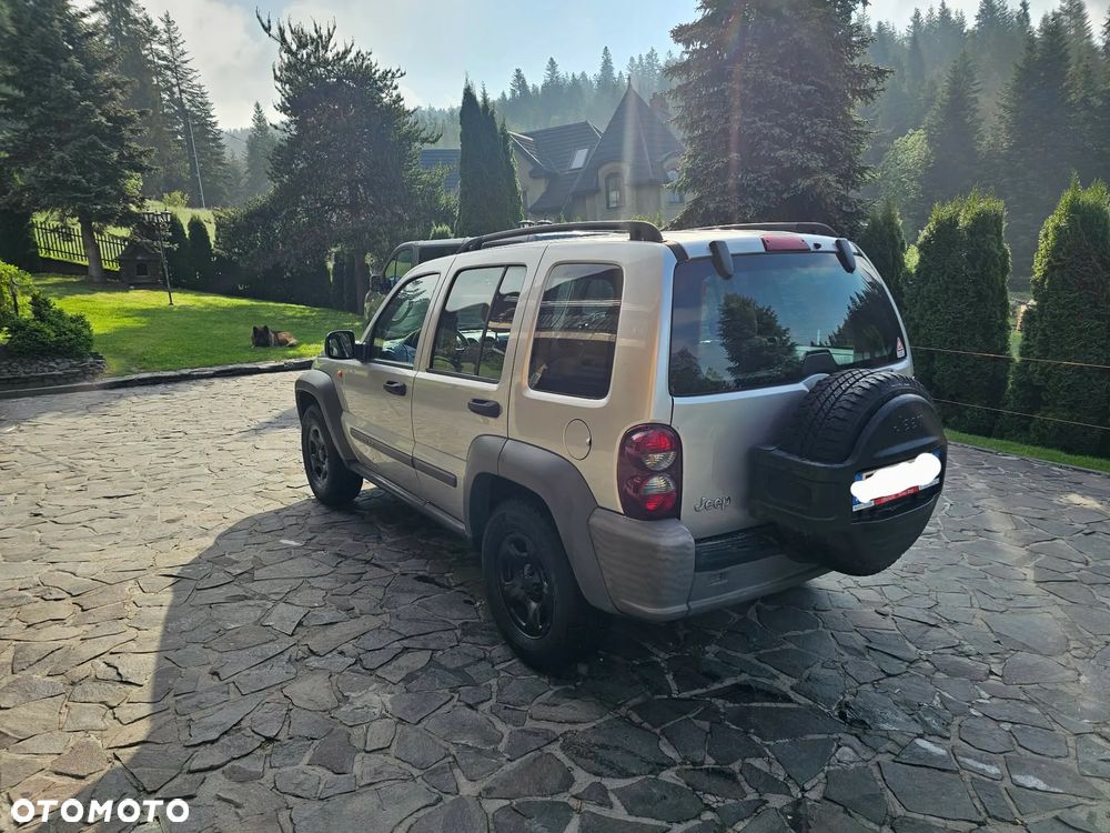 Jeep Cherokee 2.8 CRD Sport - 4