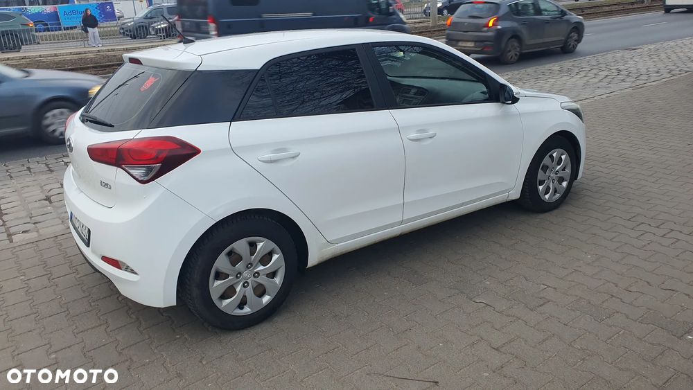 Hyundai i20 1.1 CRDi Classic + - 17