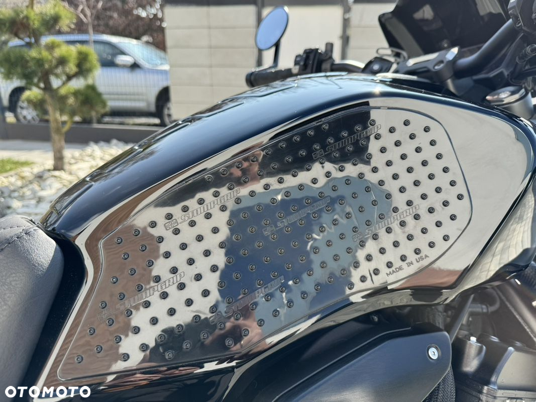 Honda CB - 11