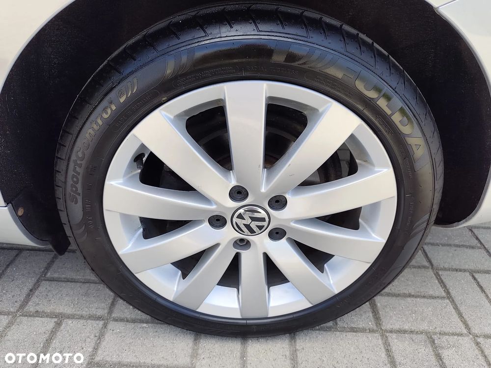 Volkswagen Passat 2.0 TDI DSG BlueMotion Technology Comfortline - 5