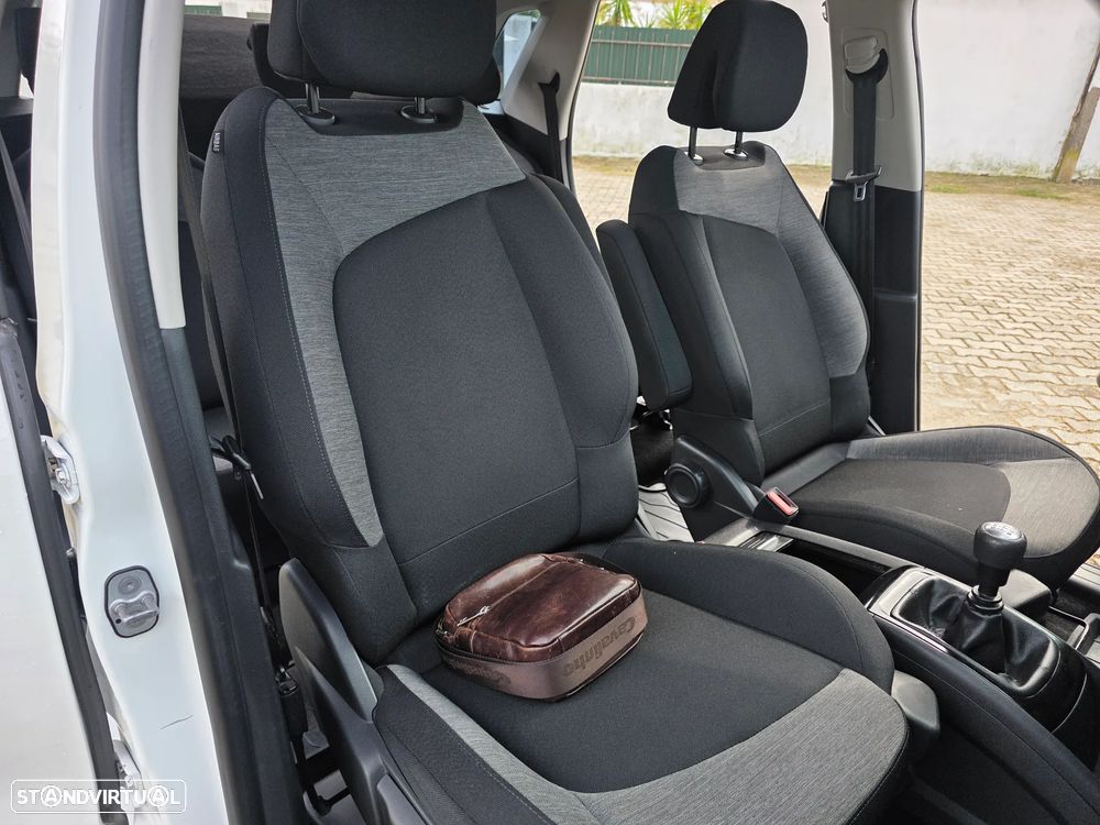 Citroën C4 Picasso 1.2 PureTech Live - 19