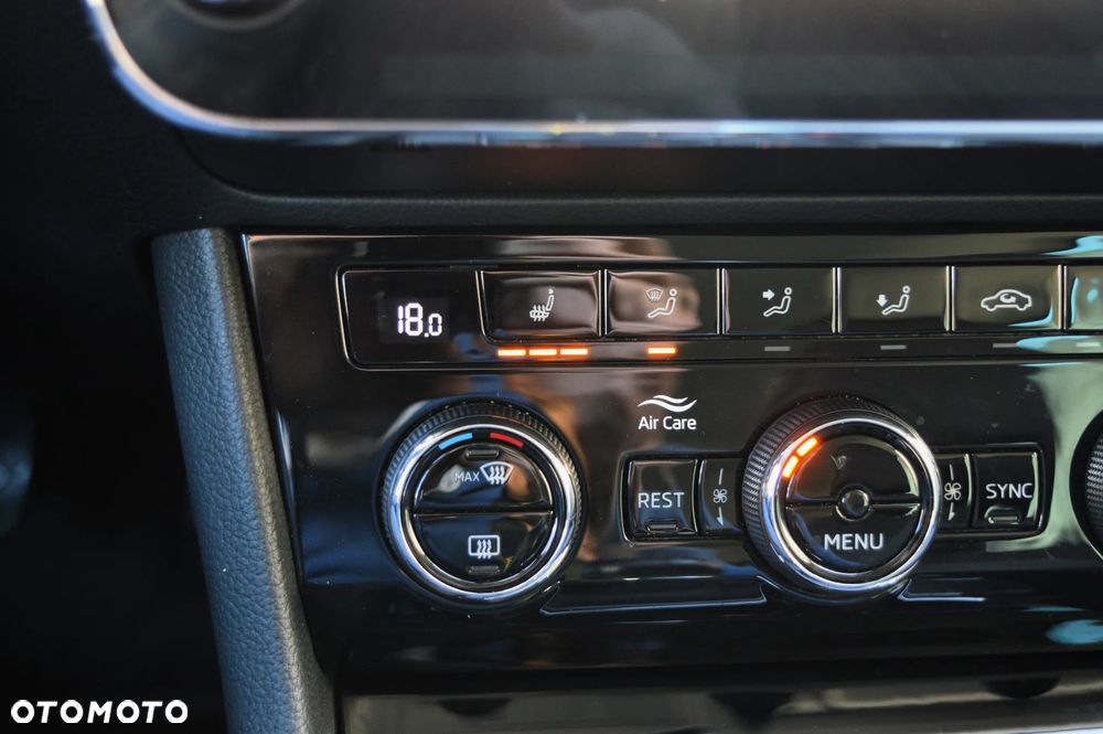 Skoda Superb 1.6 TDI GreenLine - 21