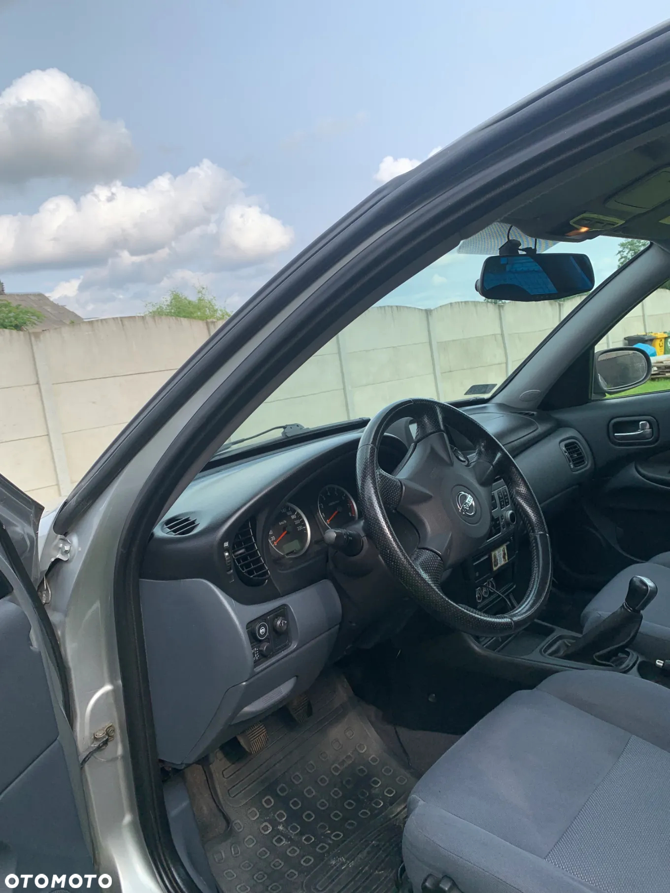 Nissan Almera - 9