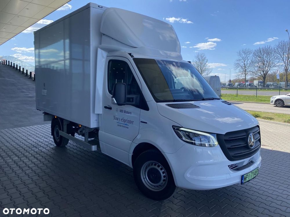 Mercedes-Benz Sprinter - 4