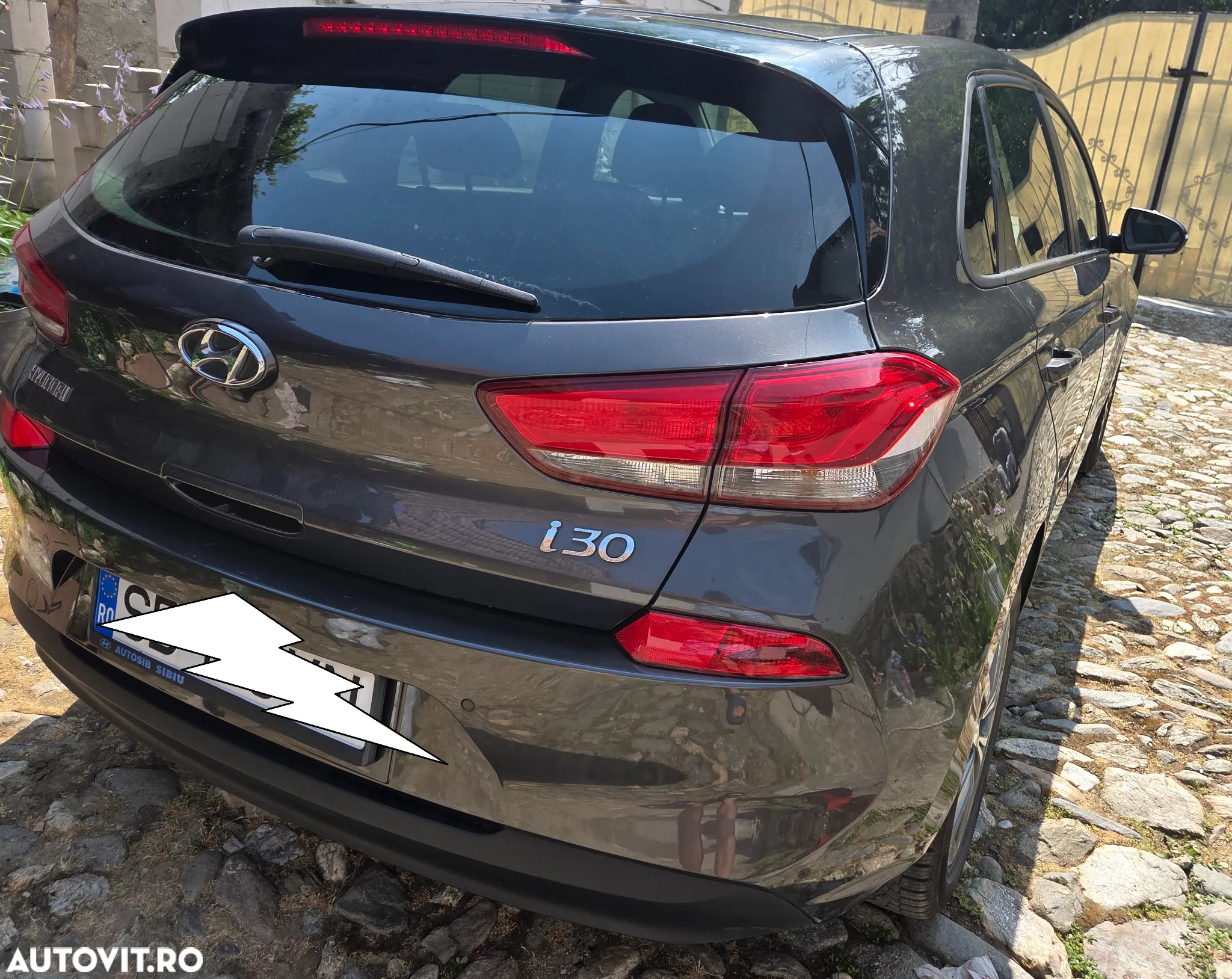 Hyundai i30 1.4 100CP 5DR M/T Highway - 9