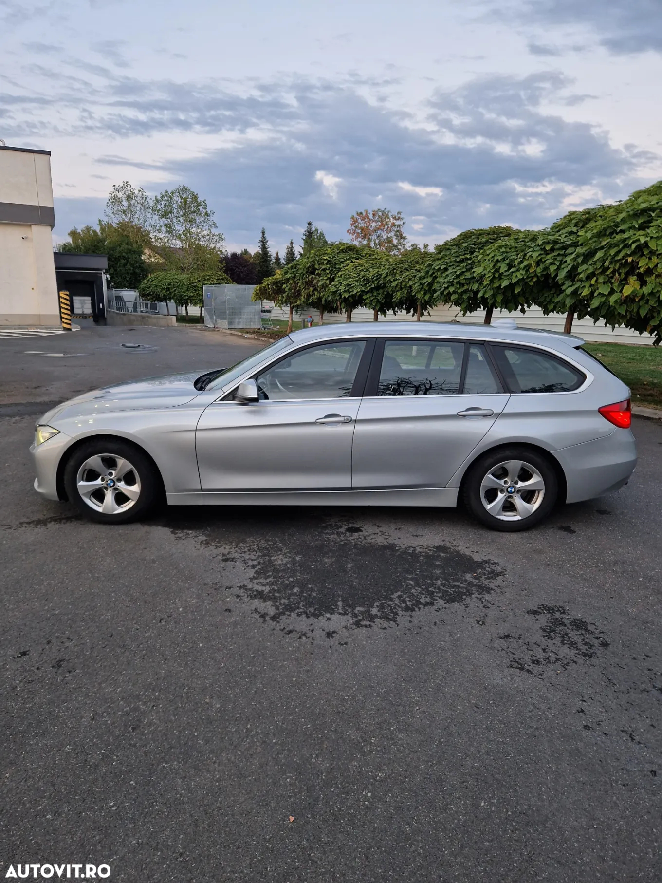 BMW Seria 3 320d Touring Aut. Efficient Dynamics Edition Blue Perf. Sport Line - 11
