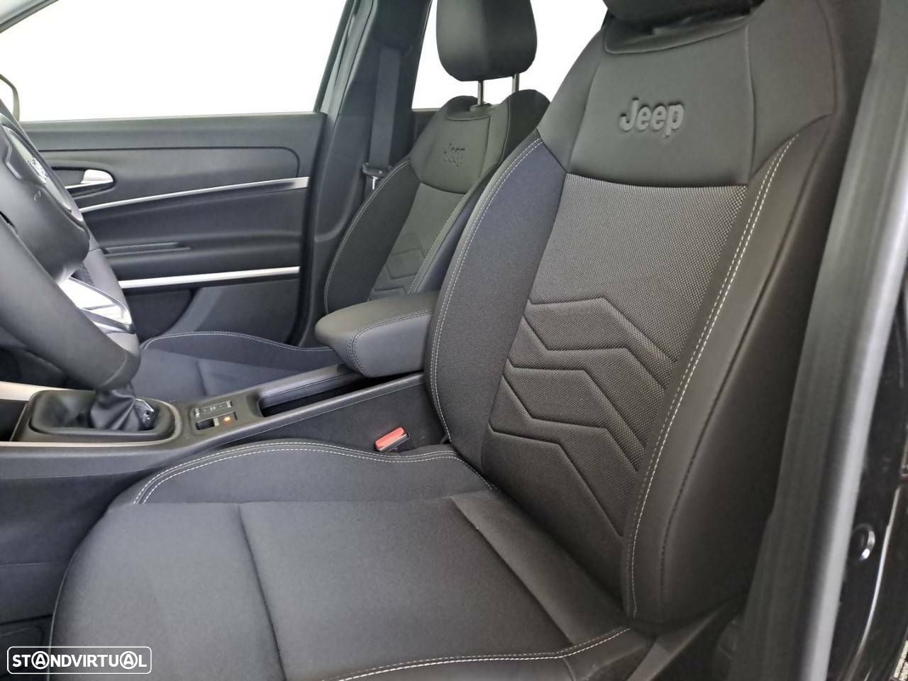 Jeep Avenger 1.2 GSE T3 Summit - 9