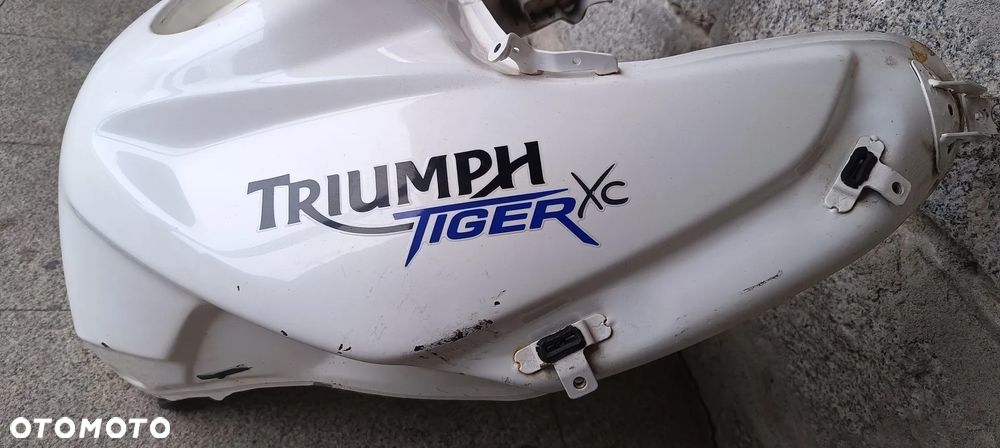 TRIUMPH TIGER 800 XC ZBIORNIK BAK POMPKA PALIWA 2015 - 4
