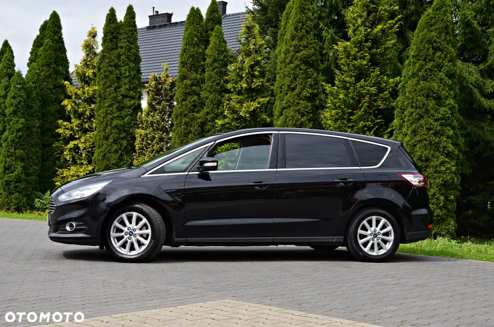 Ford S-Max - 17