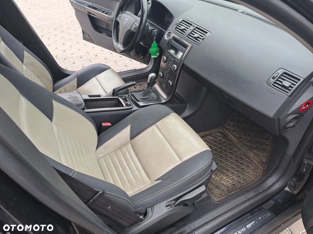 Volvo V50 D2 - 13