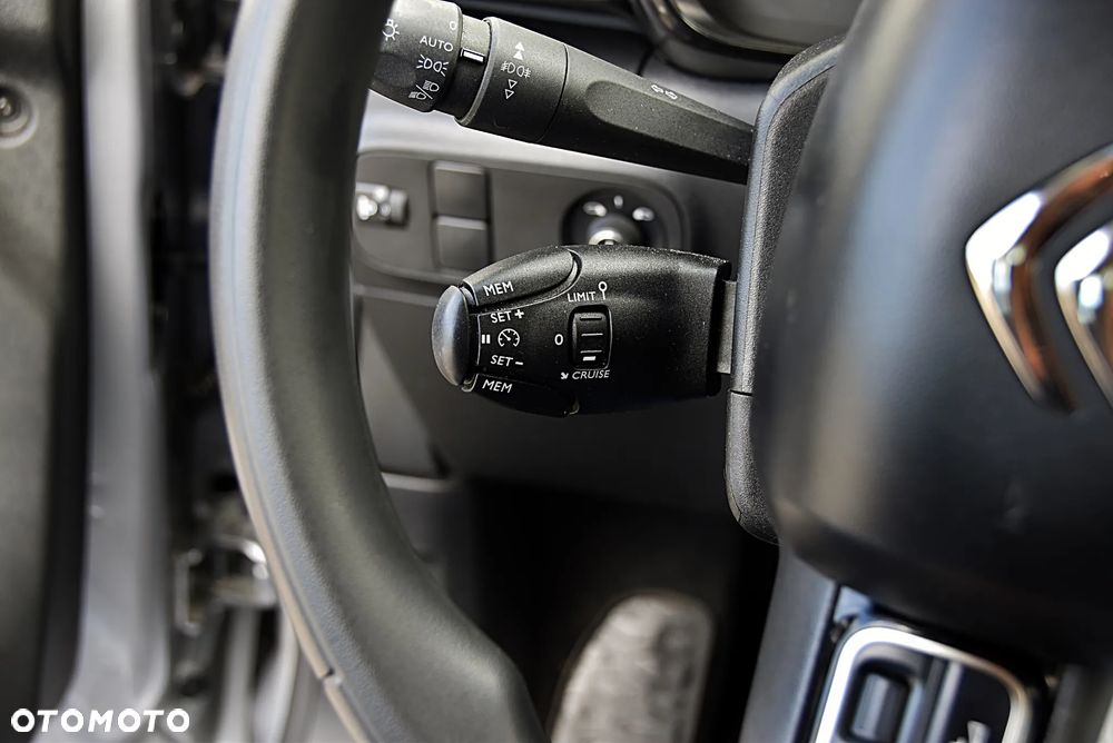 Citroën C3 1.2 PureTech Shine - 34