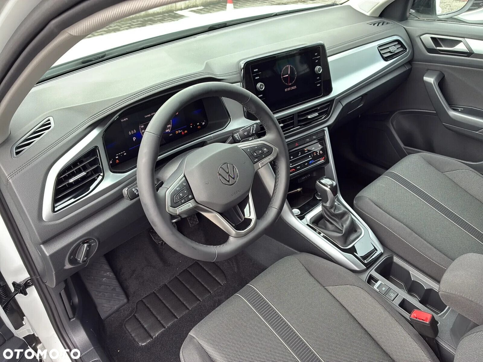 Volkswagen T-Roc - 5