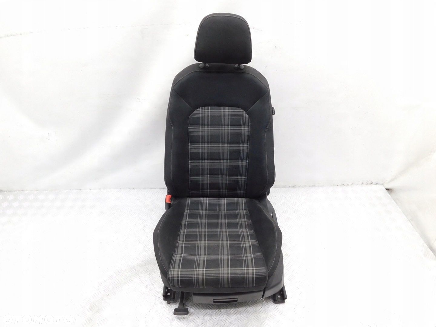 FOTELE komplet KANAPA BOCZKI - VW GOLF VI GTI 5d - 7