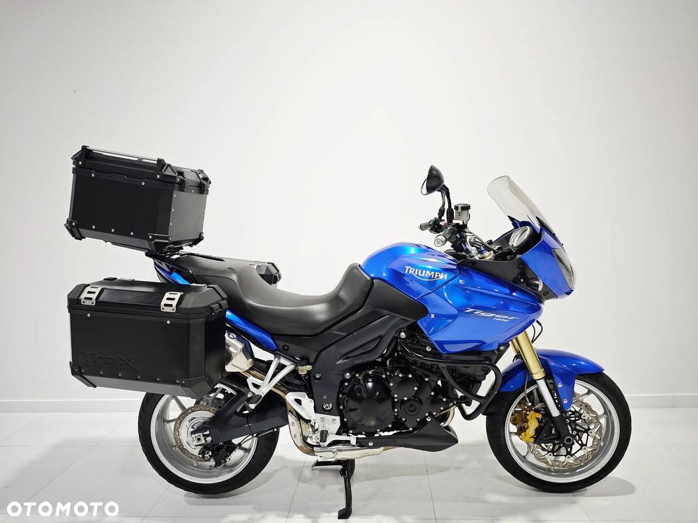 Triumph Tiger - 1