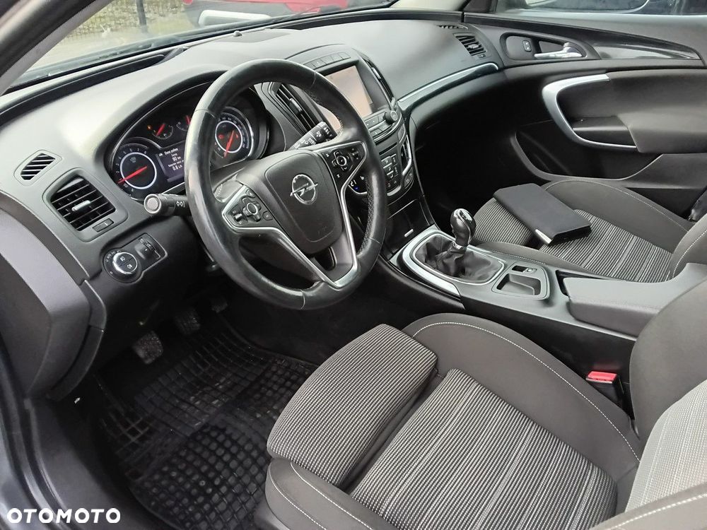 Opel Insignia - 10